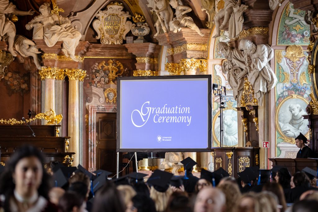 ceremonia wręczenia dyplomów