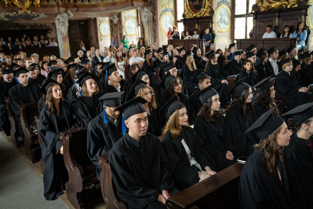ceremonia wręczenia dyplomów