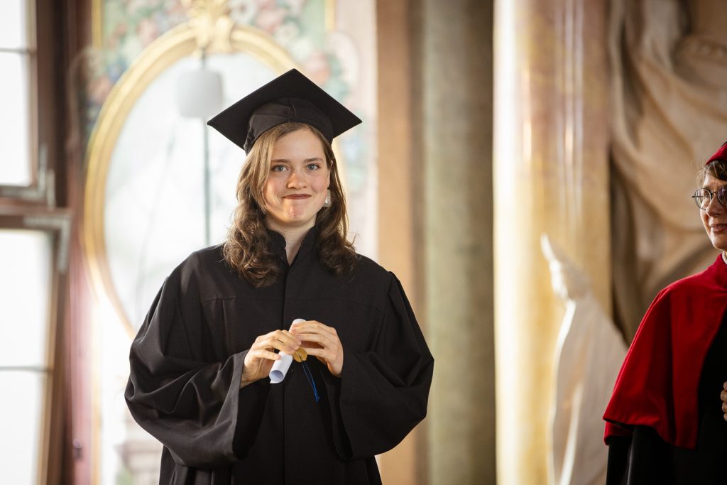 ceremonia wręczenia dyplomów