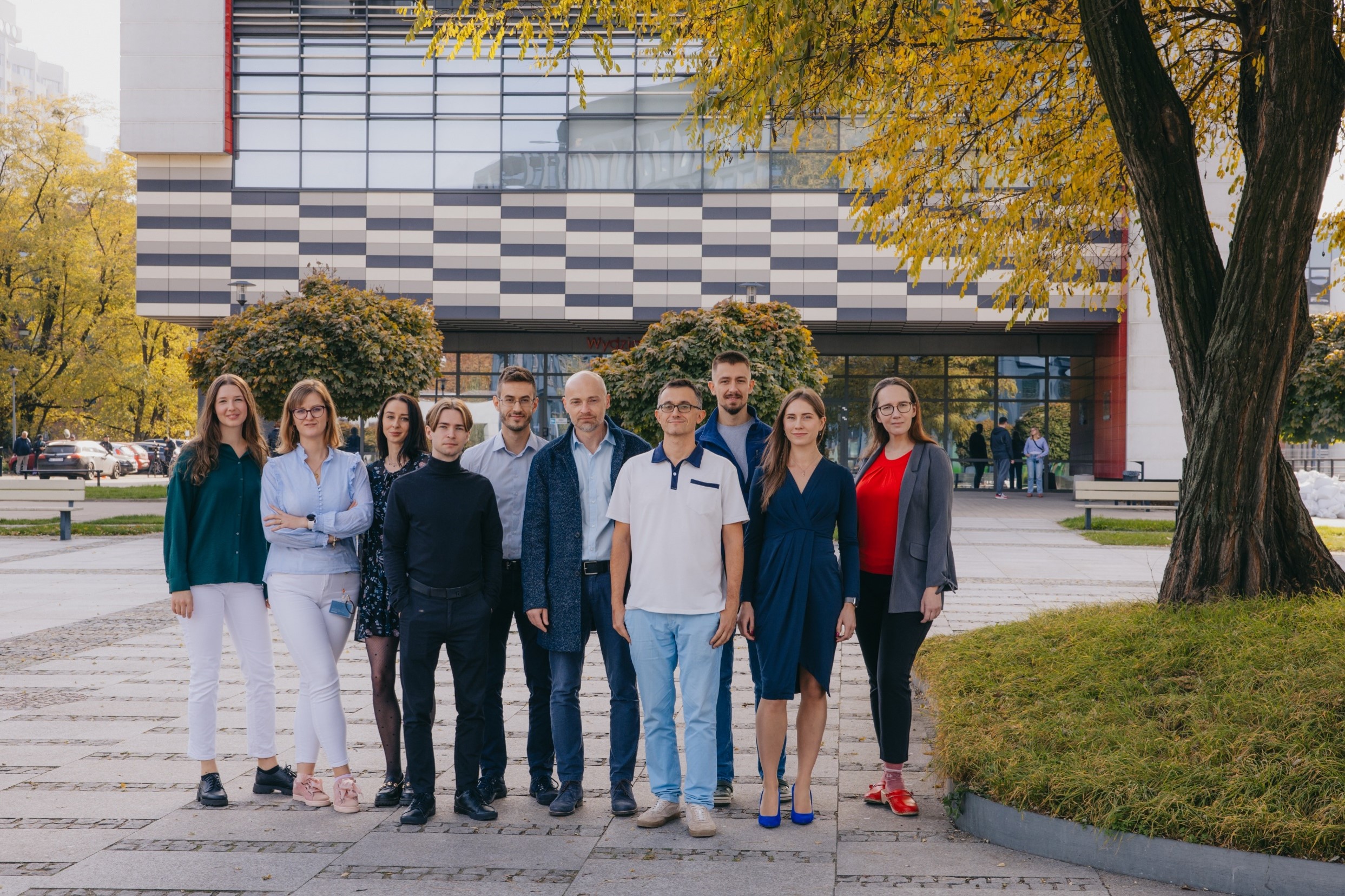 Zdjęcie przedstawiający wszystkich członków Zakładu Biofizyki